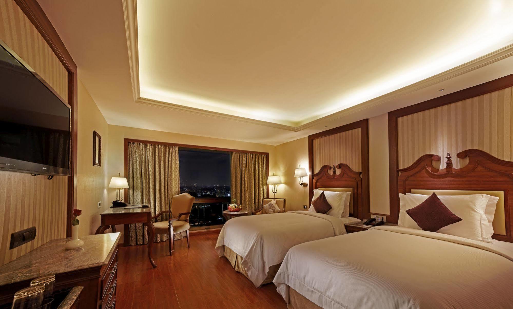 Welcomhotel By Itc Hotels, Cathedral Road, Chennai Exterior foto
